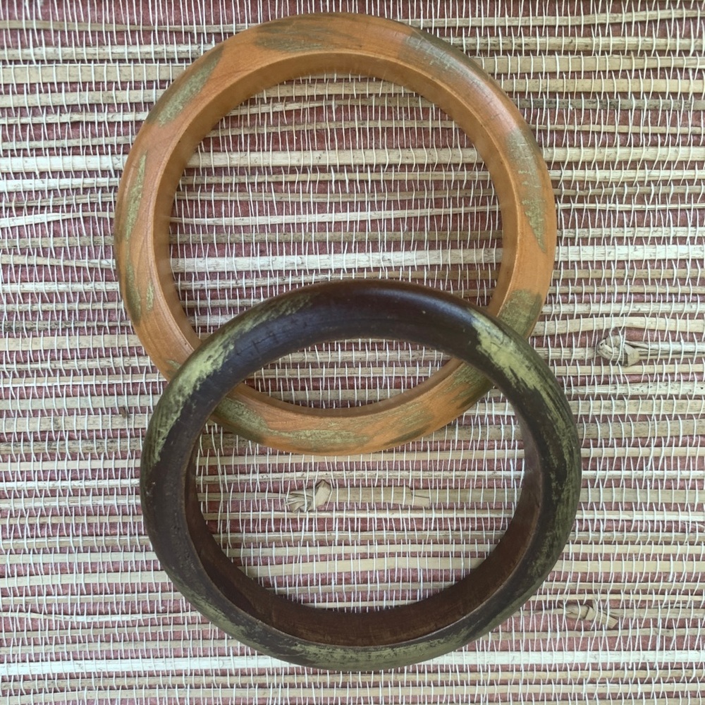 7 Bracelets - Picture 3 of 10